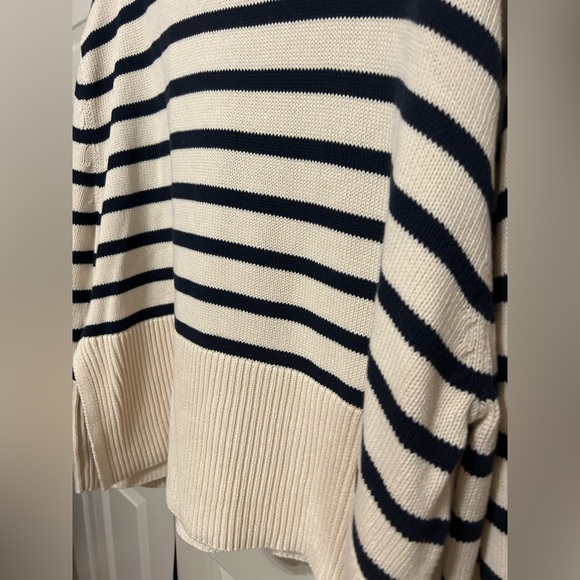 NWOT Striped Gap Turtleneck Sweater - Picture 4 of 9